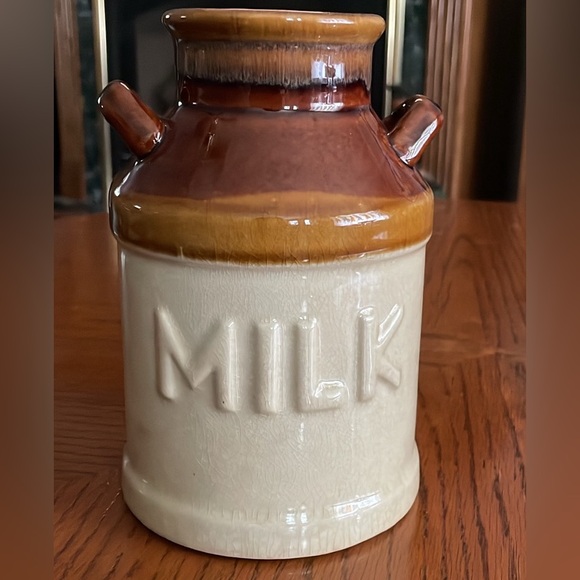 Vintage Barn-house Crock - Picture 2 of 5